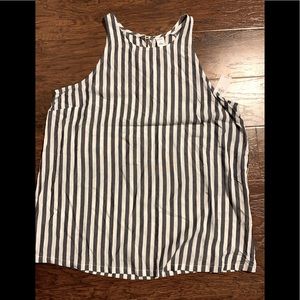 Women’s size small top